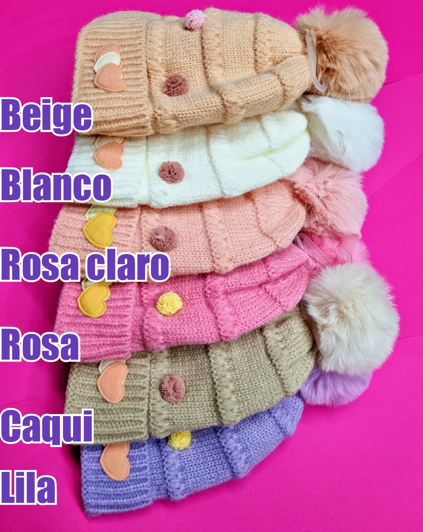 GORRO POMPON CORAZONES BLANCO