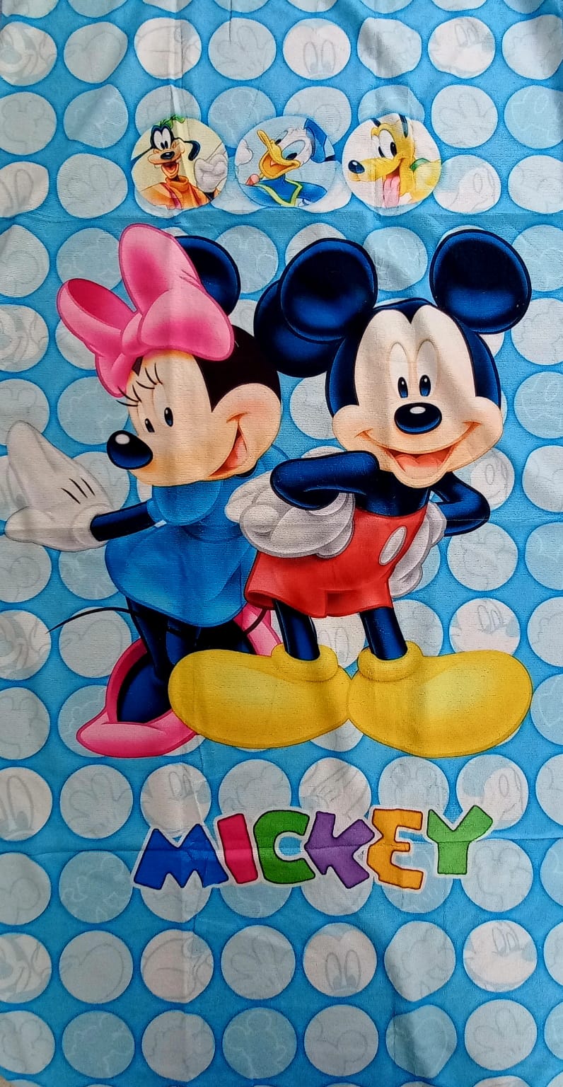 TOALLA INFANTIL PERSONAJES 1.40 MICKEY Y MINNIE