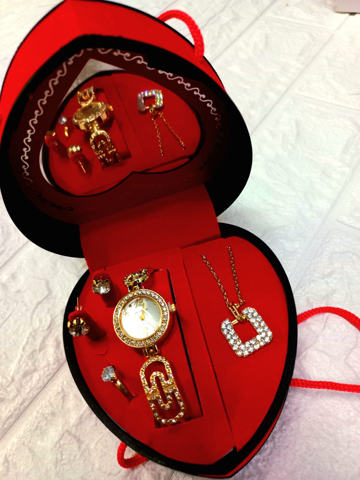 JOYERIA ESTUCHE CORAZON CUADRADO