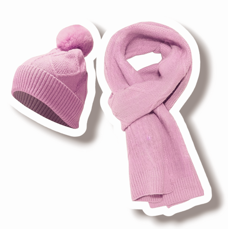 SET DE GORRO CON POMPON Y BUFANDA LARGA LILA
