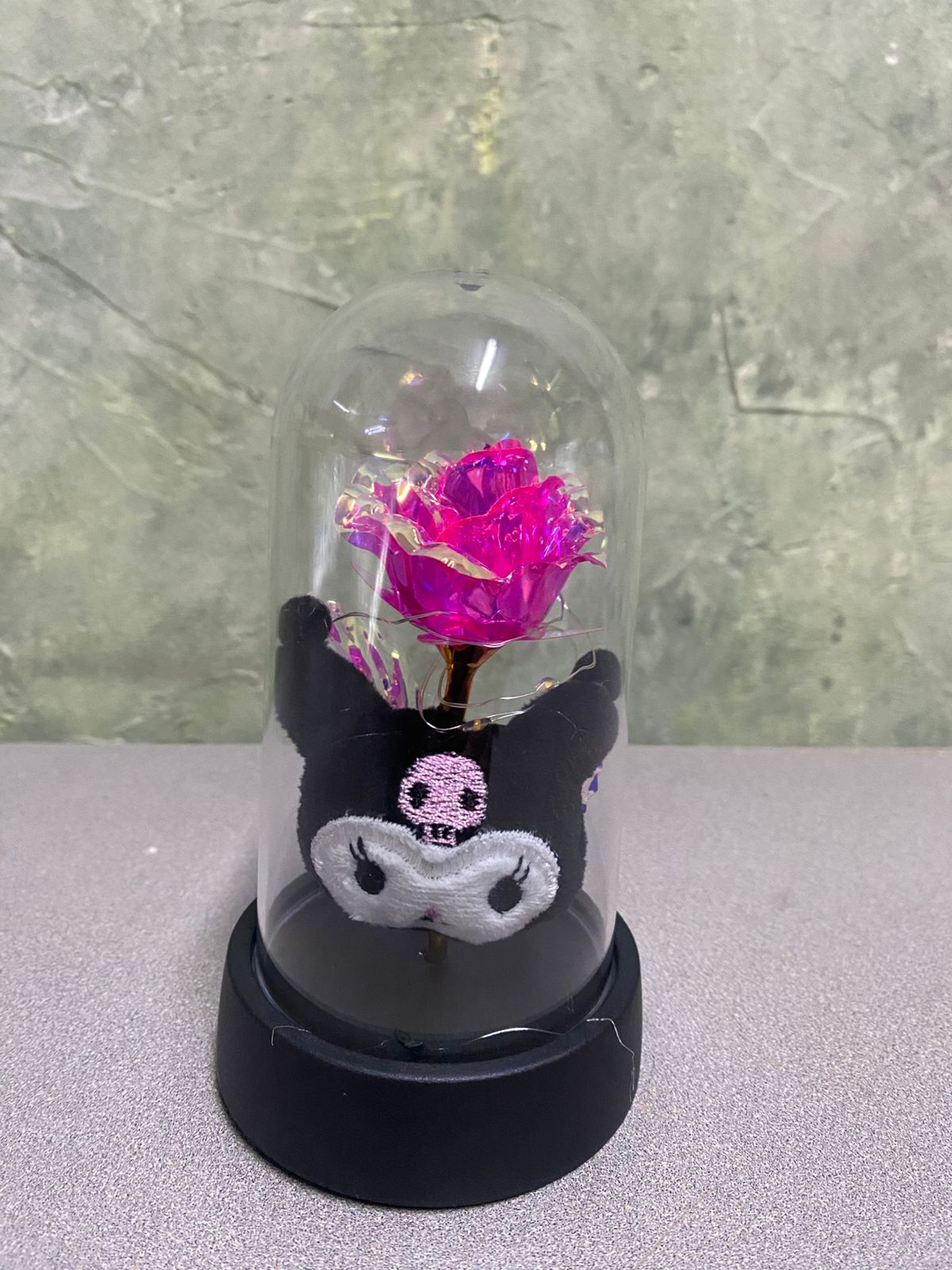ROSA ETERNA PERSONAJES KUROMI NEGRO