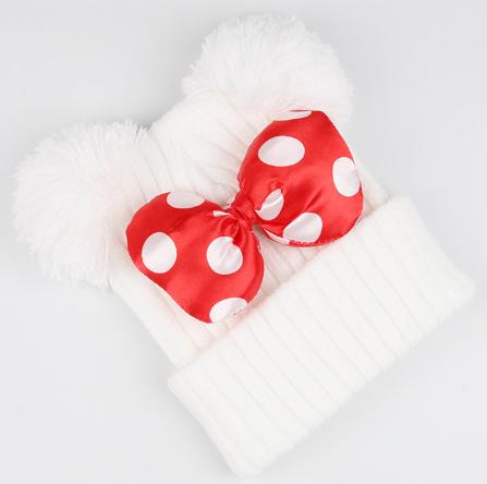 GORRO DOS POMPON CON MOÑO MINNIE BLANCO