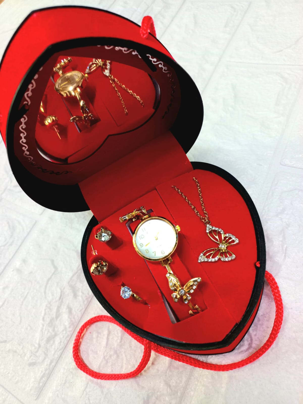 JOYERIA ESTUCHE CORAZON MARIPOSA
