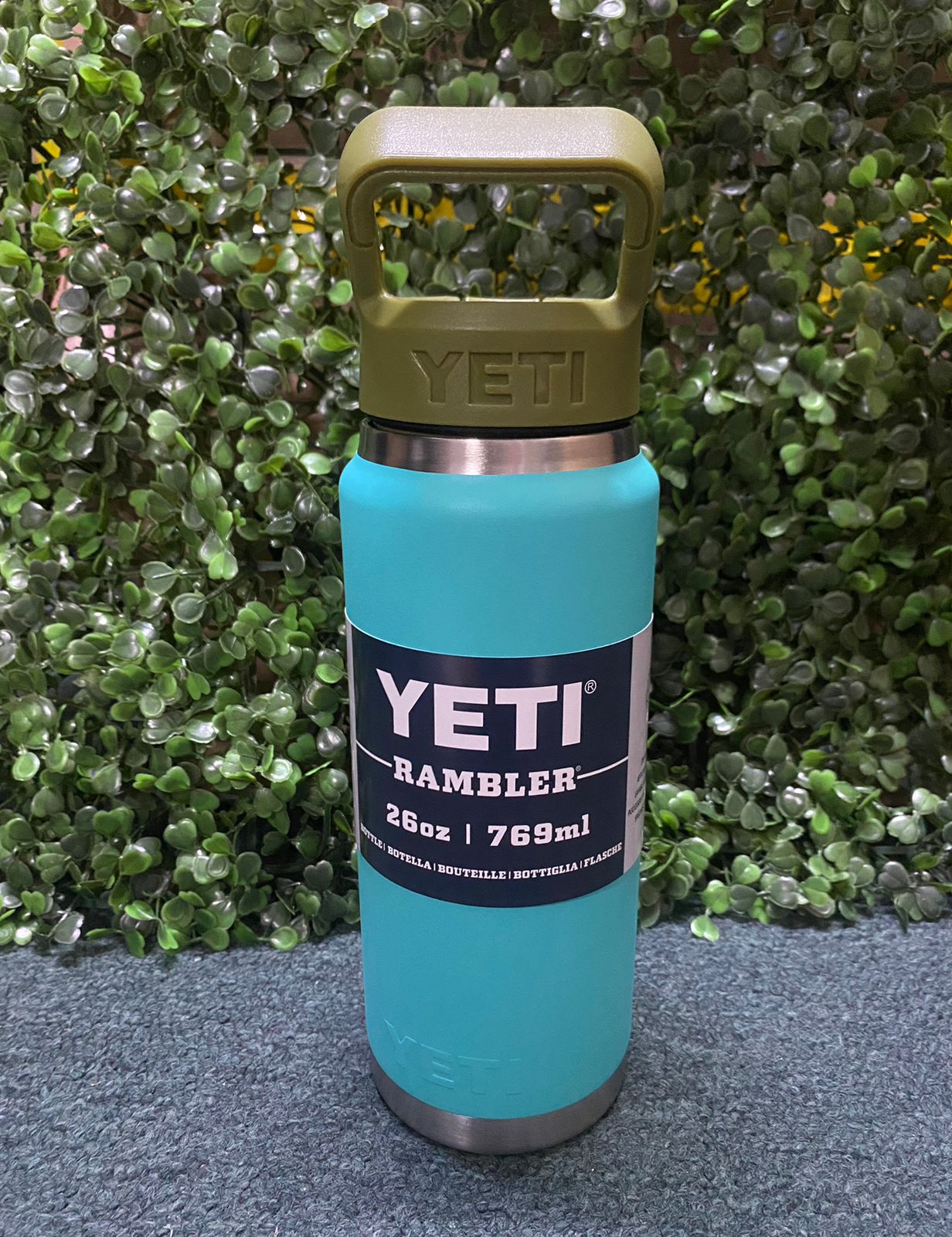 YETI RUMBLER 26 OZ VERDE MENTA BICOLOR