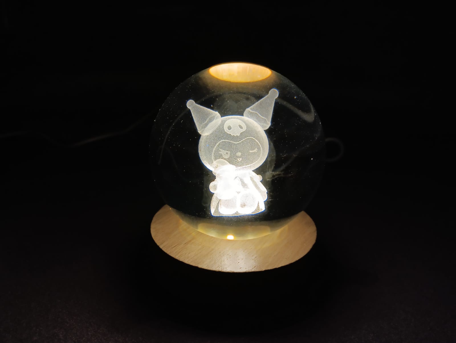 LAMPARA BOLA DE CRISTAL SANRIO 8CM KUROMI