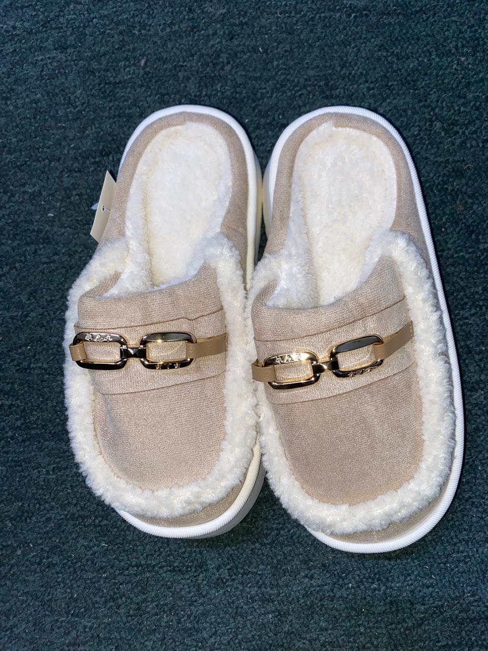 PANTUFLA SLIPPER HEBILLA KHAKI 38-39