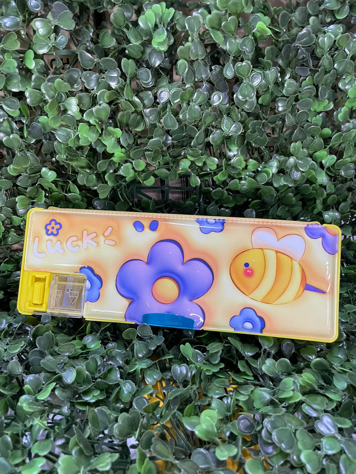 LAPICERA 3D CON SACAPUNTAS FLORES