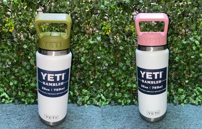 YETI RUMBLER 26 OZ BLANCO BICOLOR