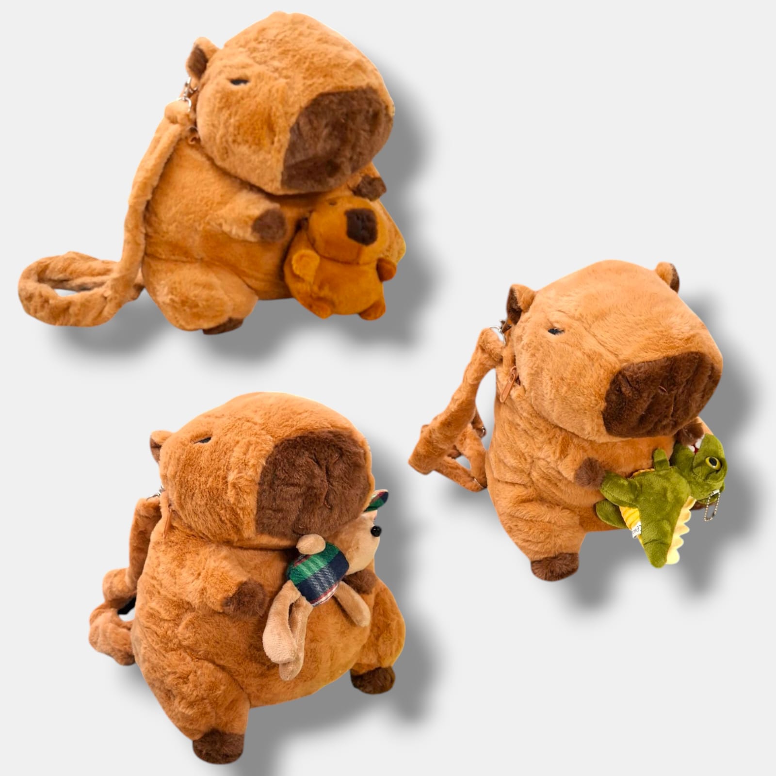 MOCHILA CAPIBARA CON MINI PELUCHE