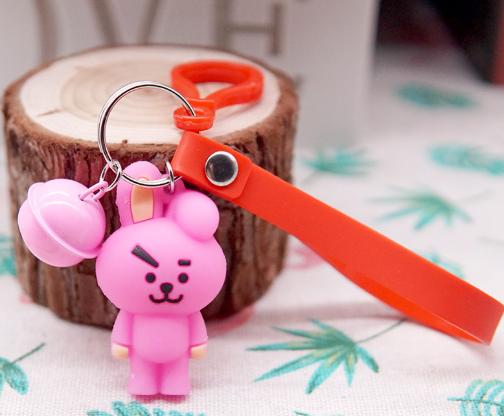LLAVERO BTS BT21 3D COOKY CON CASCABEL