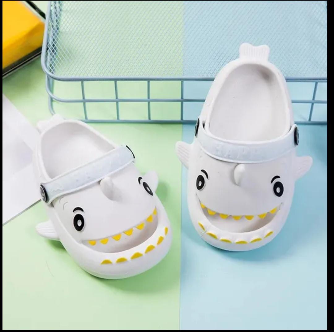SANDALIAS DE TIBURON PARA NIÑOS BLANCA T-31-32 (20-21cm)