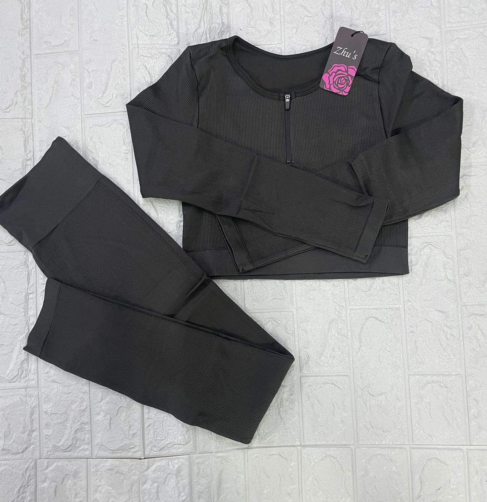 CONJUNTO 2PZ DAMA LYCRA ZHU GRIS OBSCURO L