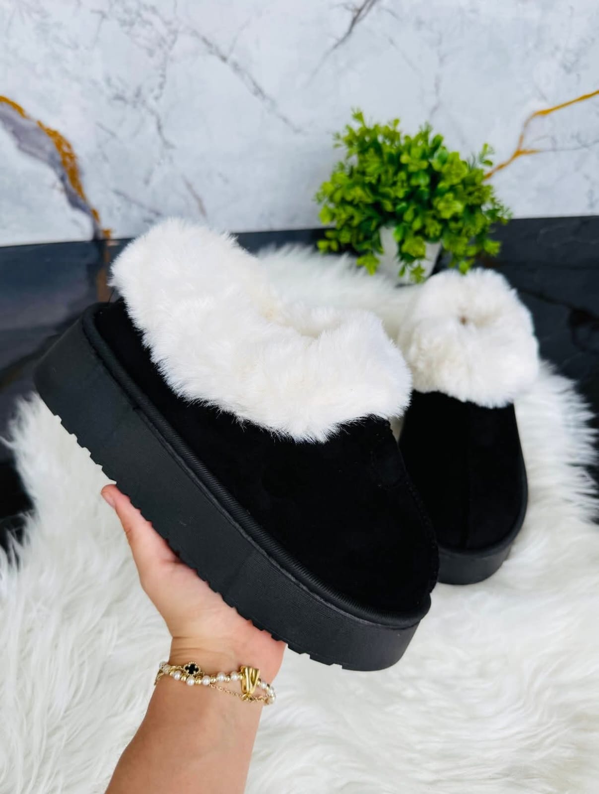 PANTUFLA SLIPPER CON PELUCHE
