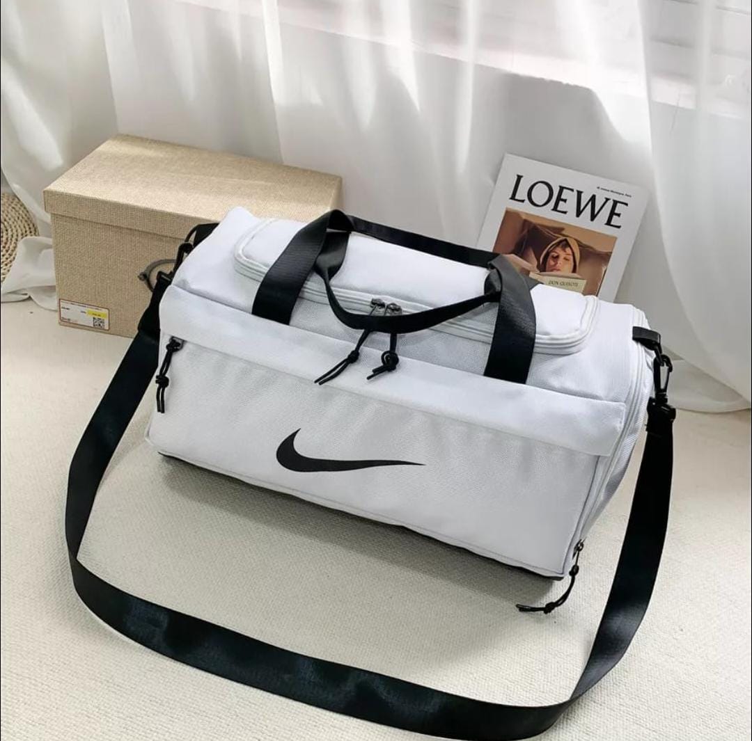 MALETA PARA GYM NIKE BLANCO
