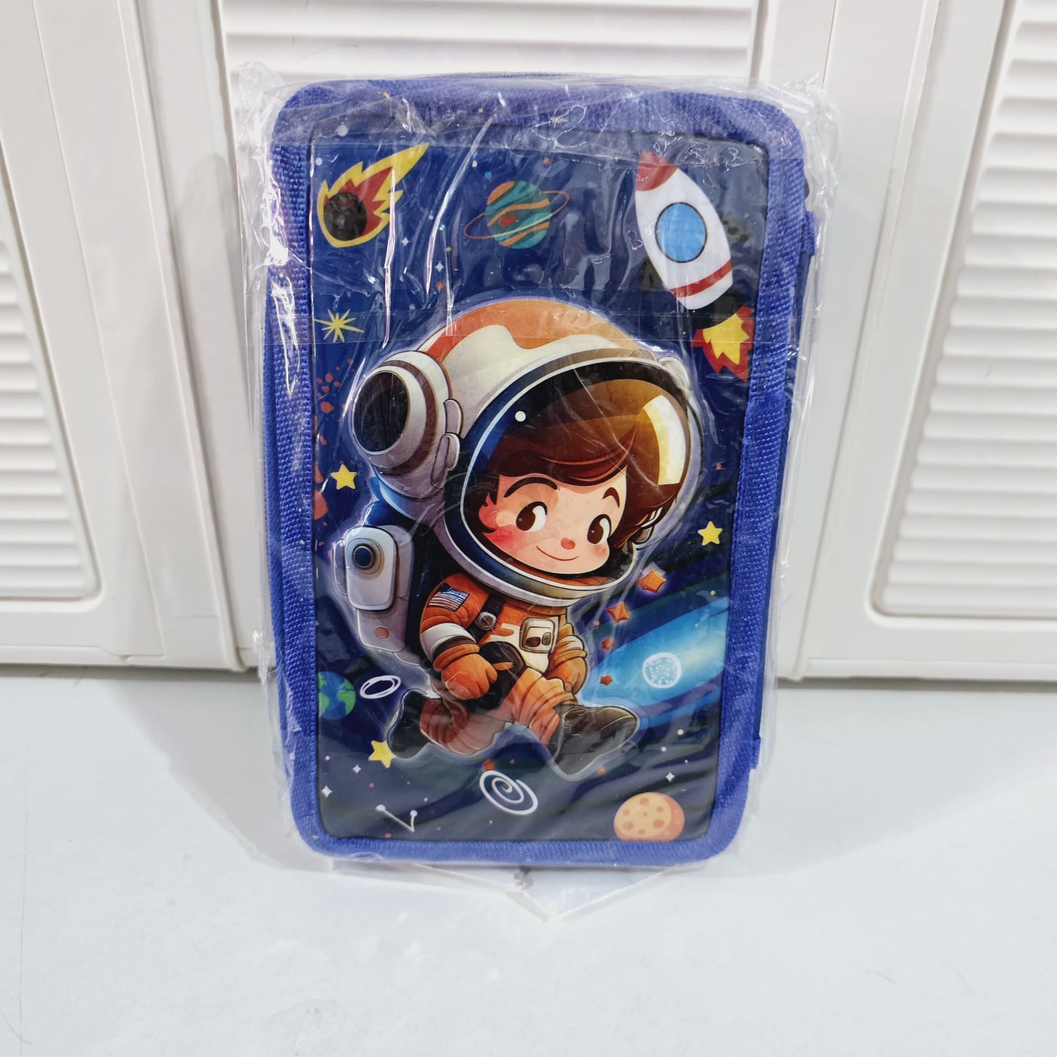 LAPICERA 2 CIERRES CON KIT ESCOLAR ASTRONAUTA