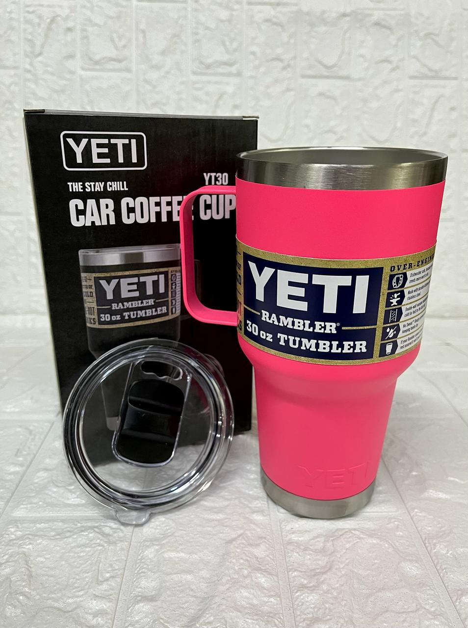 YETI 30 oz CON AGARRADERA ROSA NEON